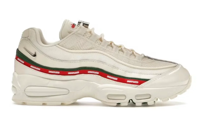 Nike Air Max 95 SP x UNDEFEATED 'Sail' - Sneakers